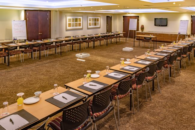 Diamond A & B Combined Boardroom and Conferencing Images